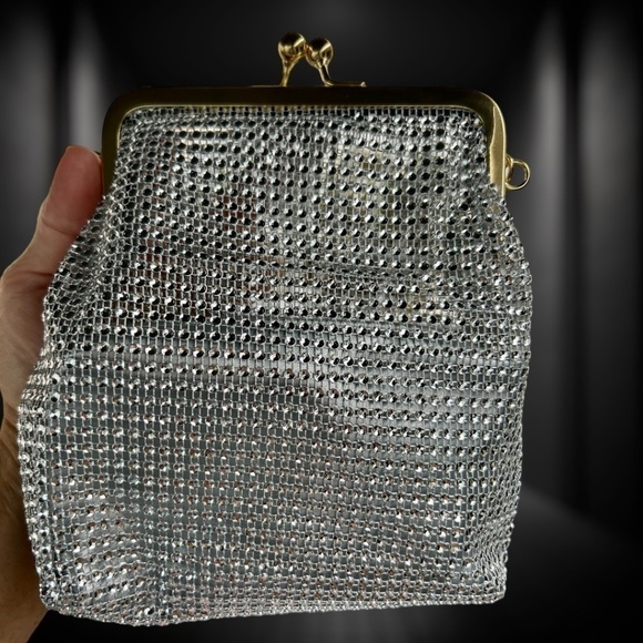 NWT Silver Rhinestone Covered Mesh Clutch/Shoulder Bag w/Gold HW & Pouch Insert - Picture 14 of 16